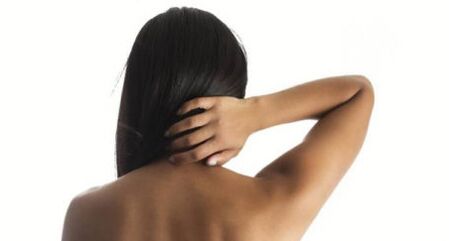 The girl shows her neck from the back sorone